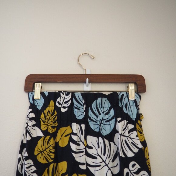 !! Hidden Forest Market Palm Leaf Print Navy Blue Skirt w/ Belt - Picture 5 of 5